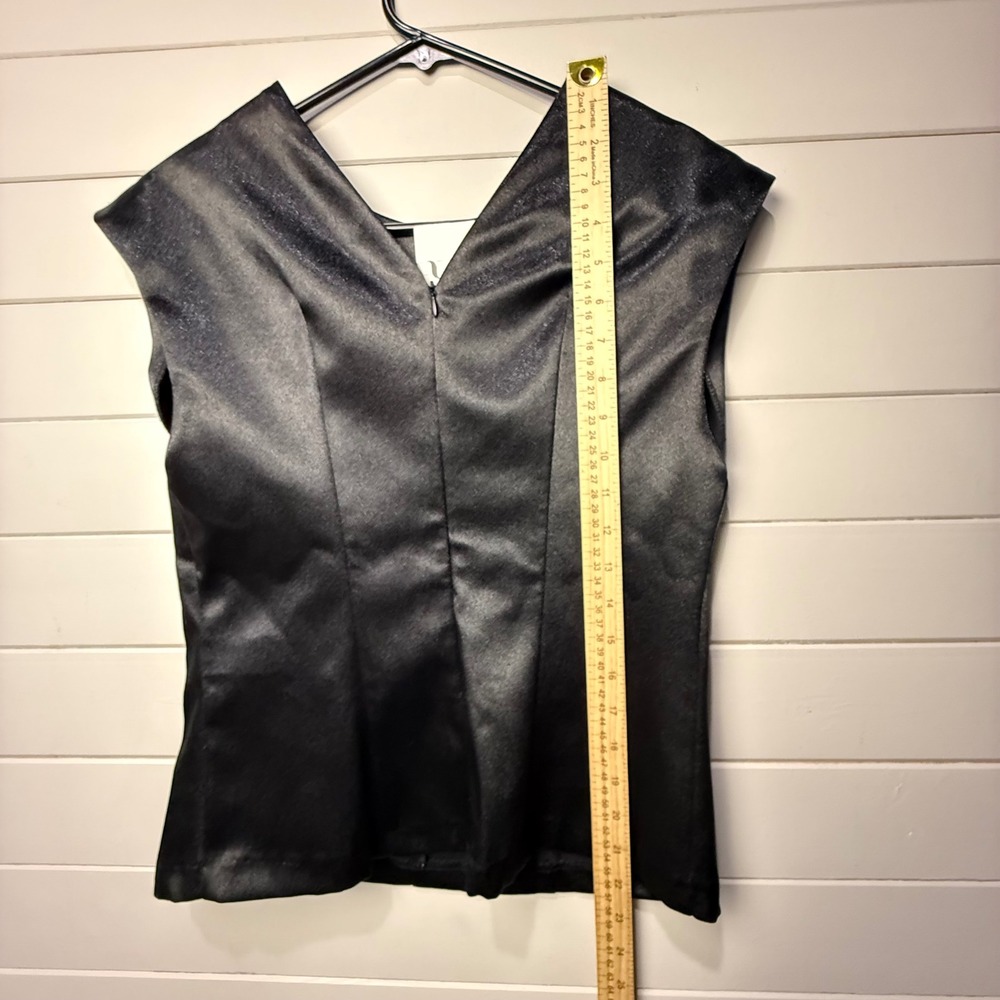 Zara Black Shimmer Satin V-Neck Sleeveless Top Blouse 5070/465/800 Medium NWT - Picture 4 of 8
